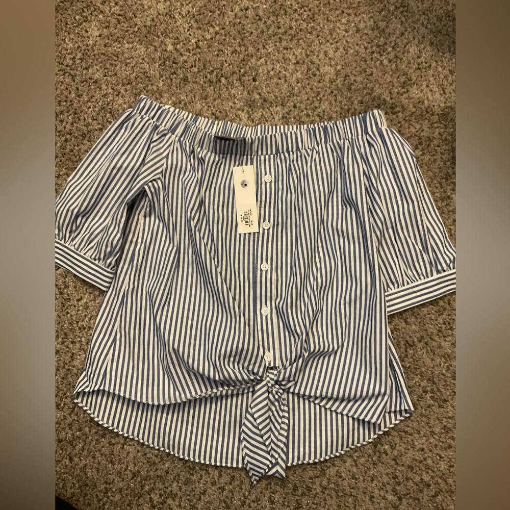 NWT Lily Rain Women’s Off the shoulder blue white pinstriped button up blouse, S